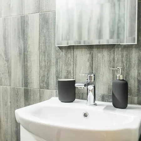 Xsoma Flats Morfeas Salonic